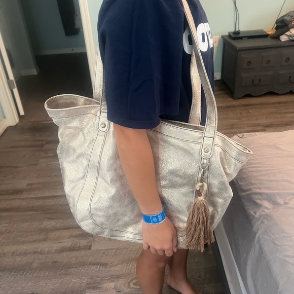 Gold Hobo International bag - Picture 2 of 8